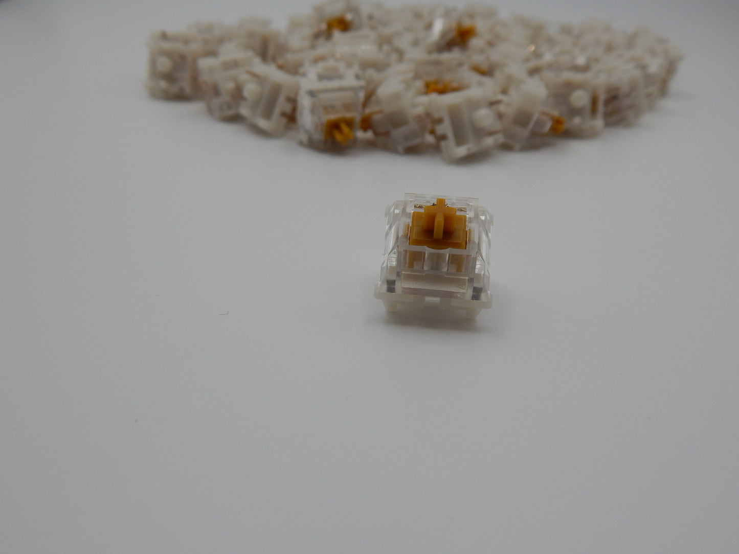 Gazzew U4T Thocky Tactile RGB Switch (65g)