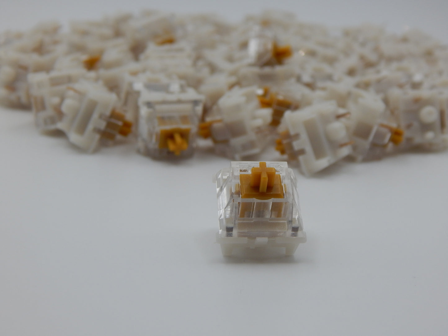 Gazzew U4T Thocky Tactile RGB Switch (65g)