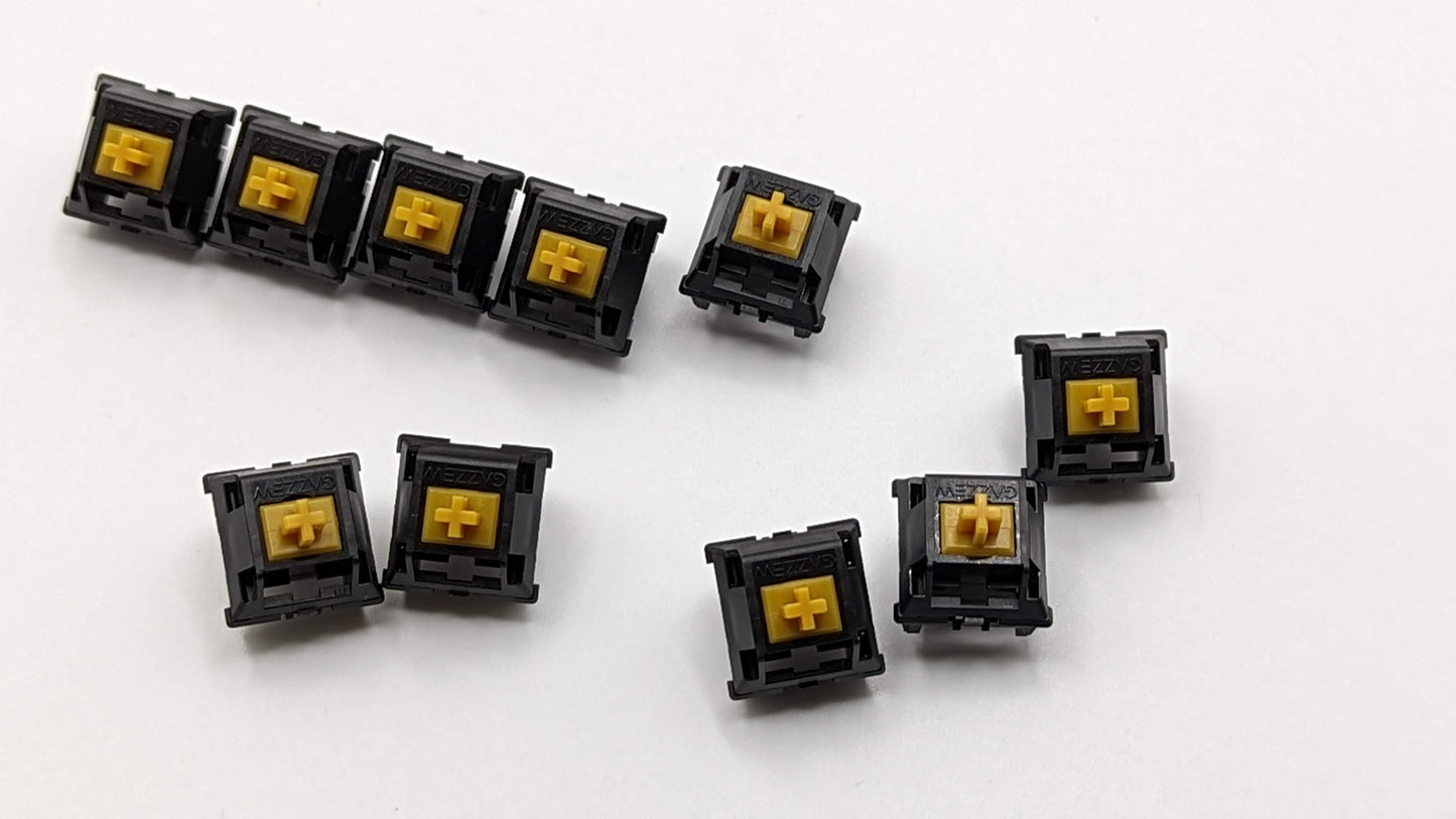 Gazzew U4T Thocky Tactile Black Switch (62g)